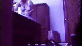 Mặt kiêm Courtney vi ...