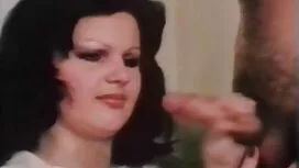 Khi con ngủ, cha mẹ  ...