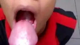 Sau bức ảnh, anh ấy  ...